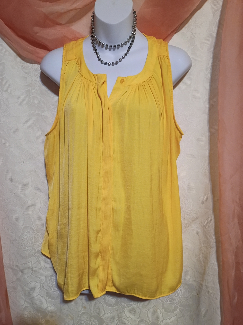 Simply Vera Vera Wang Ladies Yellow Sleeveless Pleated Blouse Sz Lg